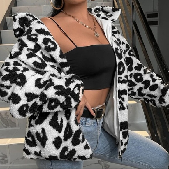 Black & White Leopard Print Teddy Jacket - Picture 1 of 6